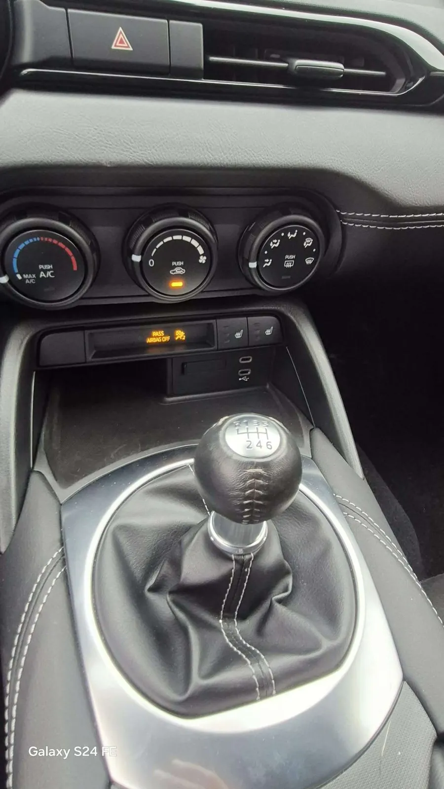 Mazda Mx-5 2024 photo 3