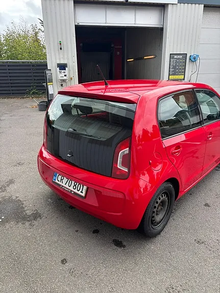 Volkswagen Up 2014 photo 3
