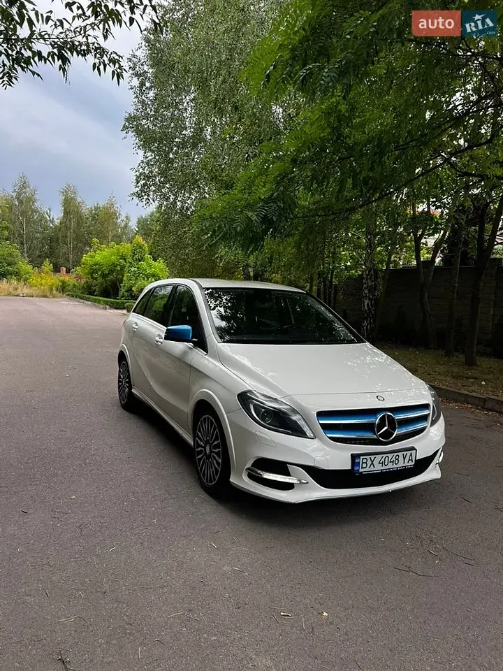 Mercedes-Benz B-Class 2015 photo 4