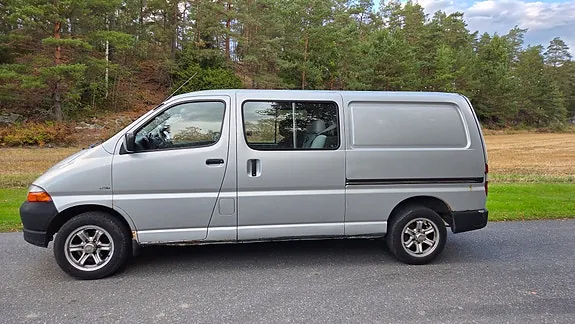 Toyota Hiace Combi 2005 photo 5