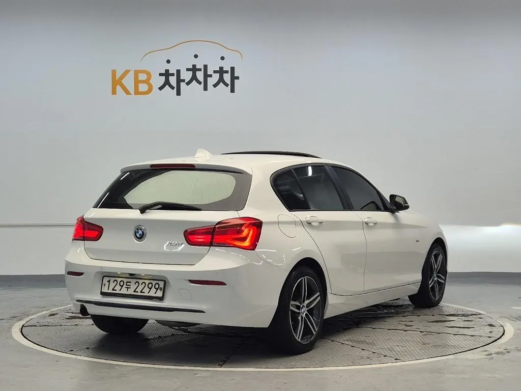 BMW 1 Series 2018 photo 3