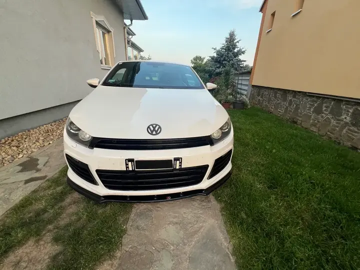 Volkswagen Scirocco 2010 photo 2