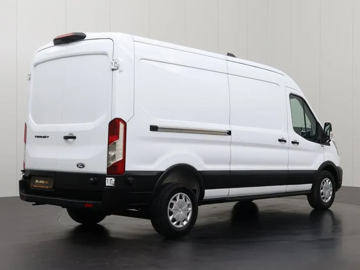 Ford Transit 2024 photo 2