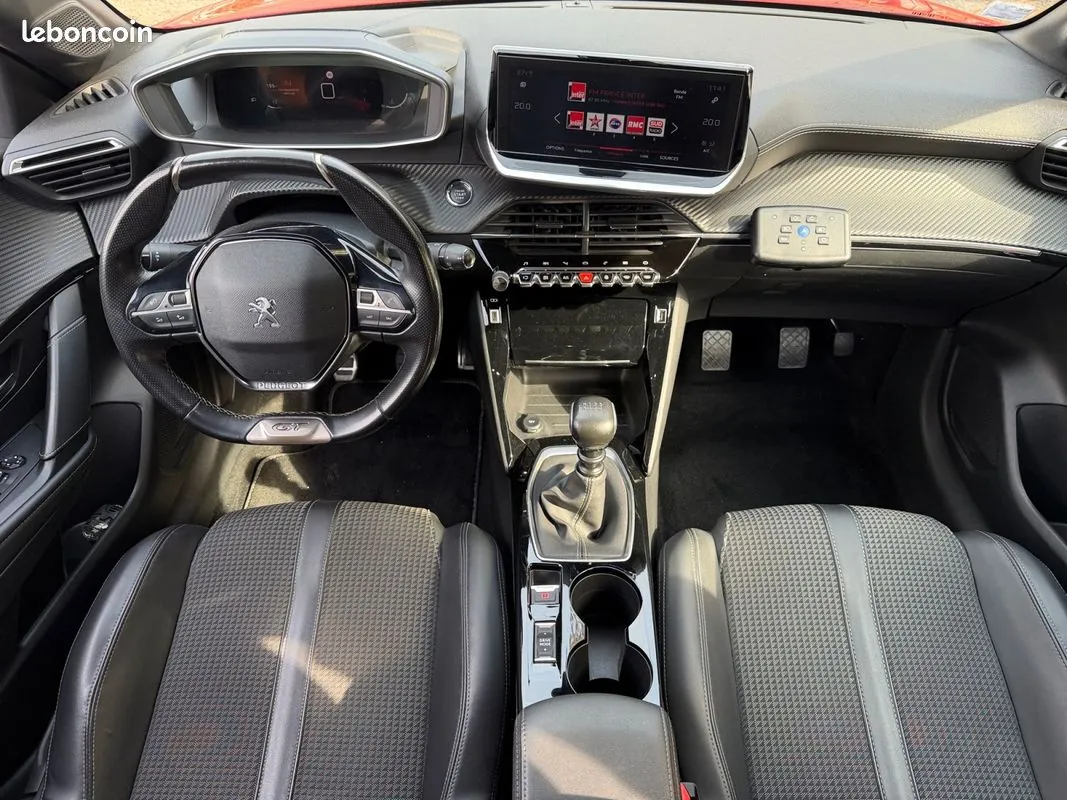 Peugeot 208 2021 photo 3