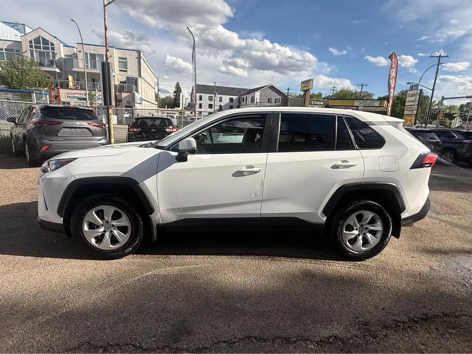 Toyota Rav4 2024 photo 3