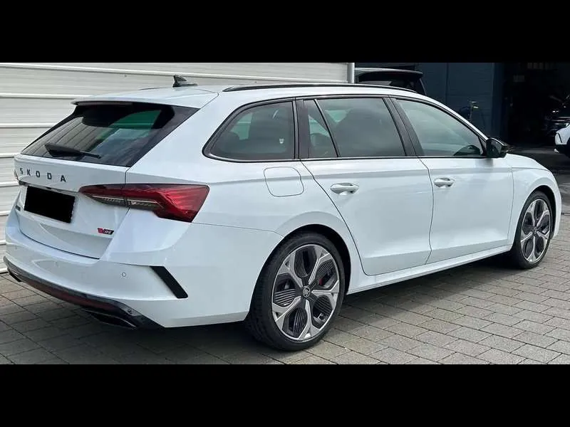 Skoda Octavia 2025 photo 4