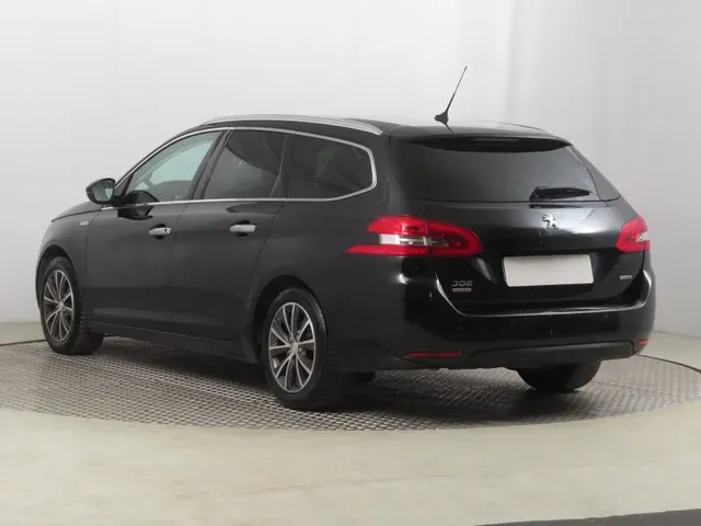 Peugeot 308 2015 photo 3