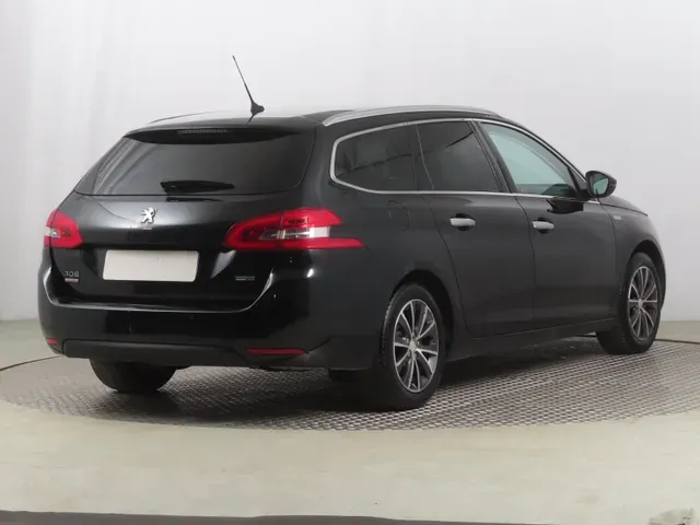 Peugeot 308 2015 photo 4