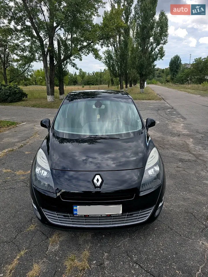 Renault Scenic 2011 photo 4
