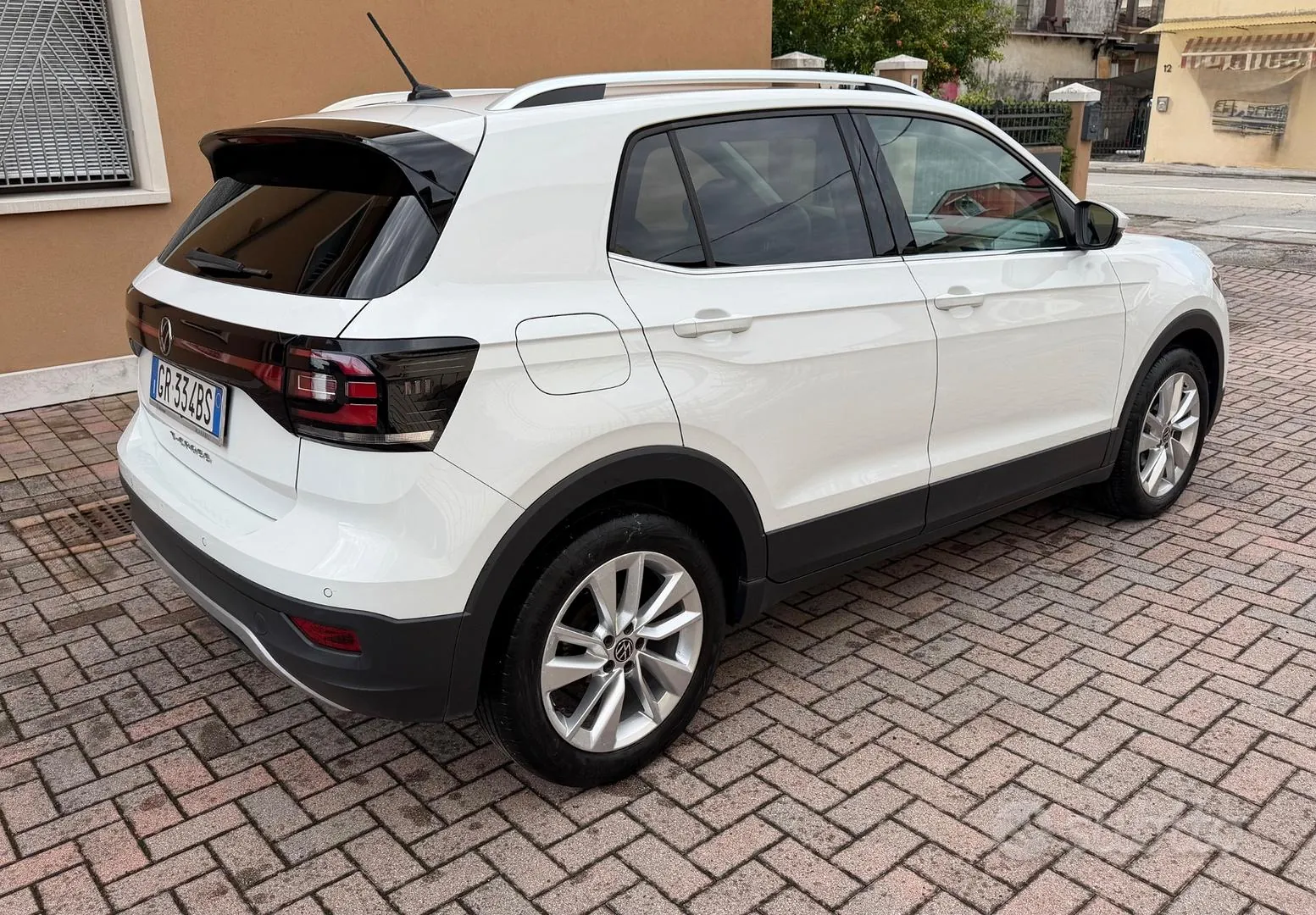 Volkswagen T-Cross 2023 photo 2