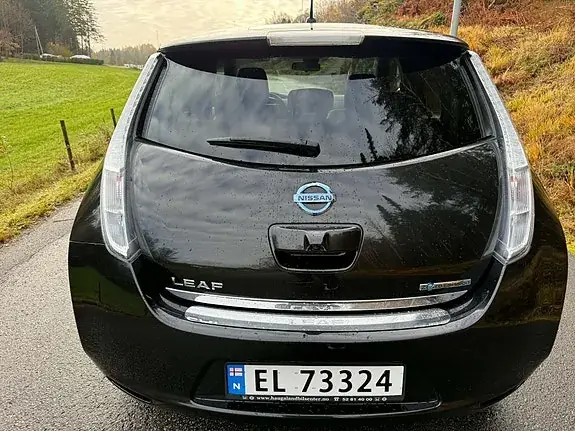 Nissan Leaf 2015 photo 2