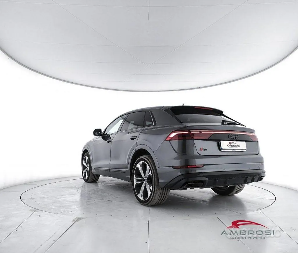 Audi Q8 2025 photo 4