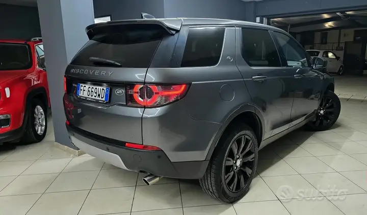Land Rover Discovery Sport 2016 photo 2