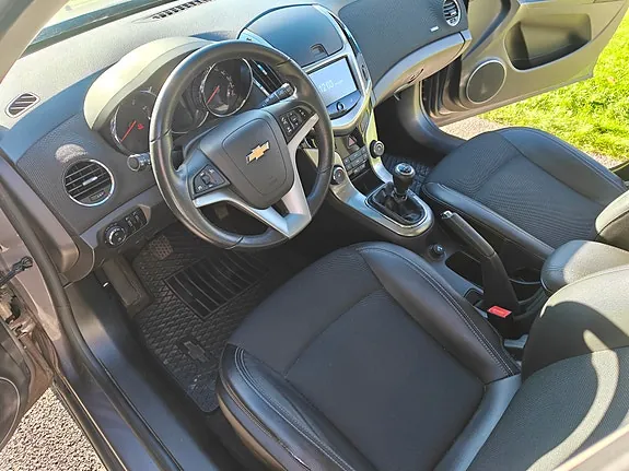 Chevrolet Cruze 2013 photo 3