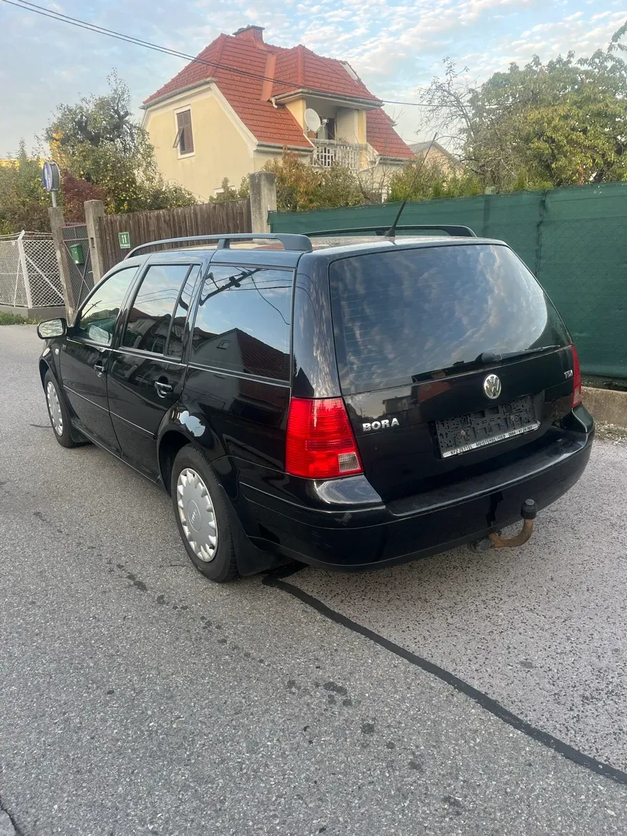 Volkswagen Bora 2003 photo 2
