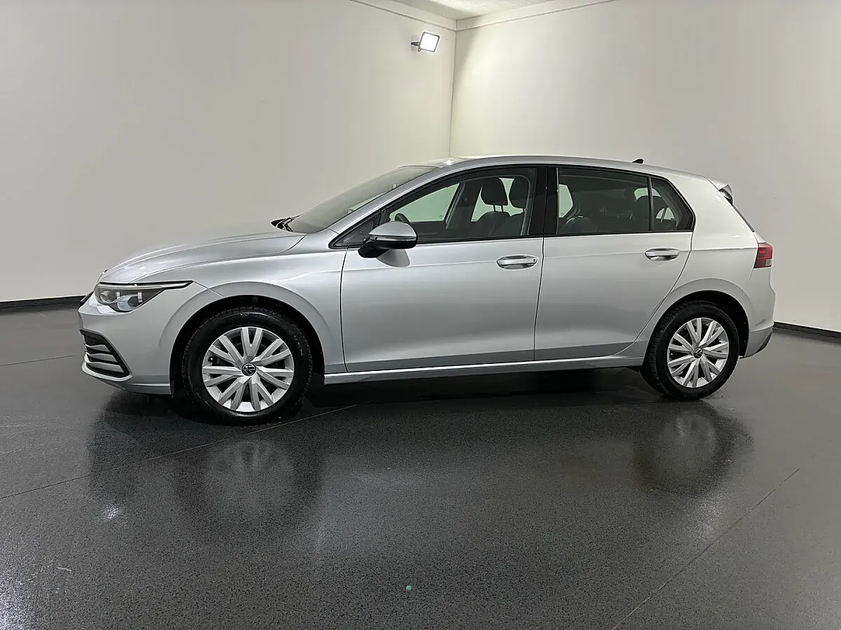 Volkswagen Golf 2024 photo 3