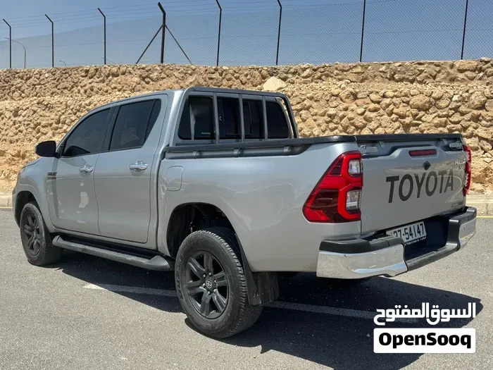Toyota Hilux 2023 photo 4