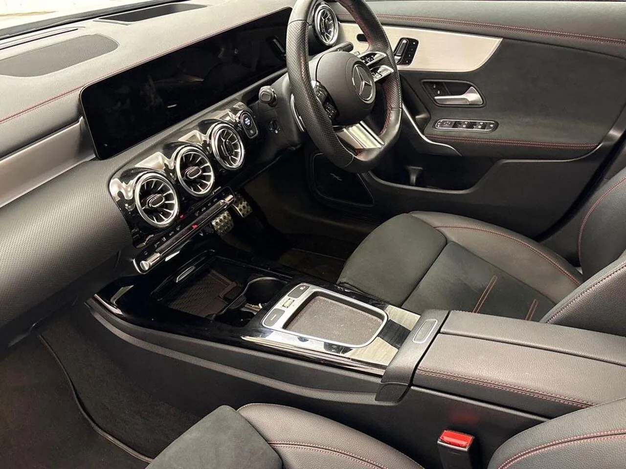 Mercedes-Benz Cla 2025 photo 3