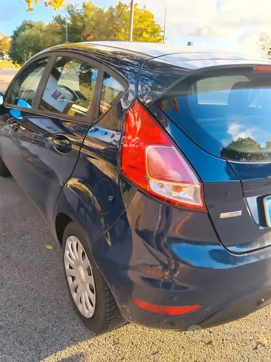 Ford Fiesta 2014 photo 2