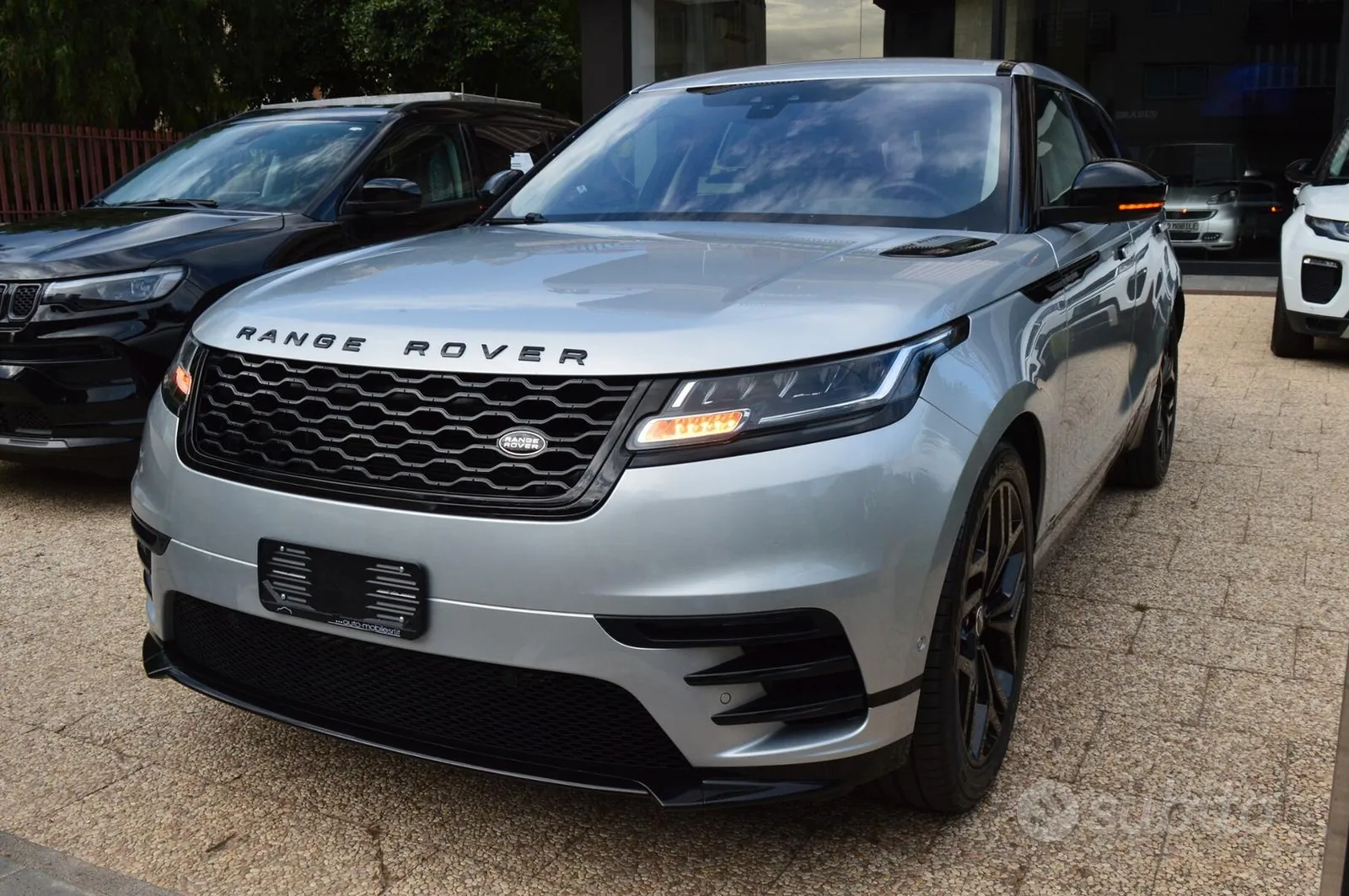 Land Rover Range Rover Velar 2018 photo 2