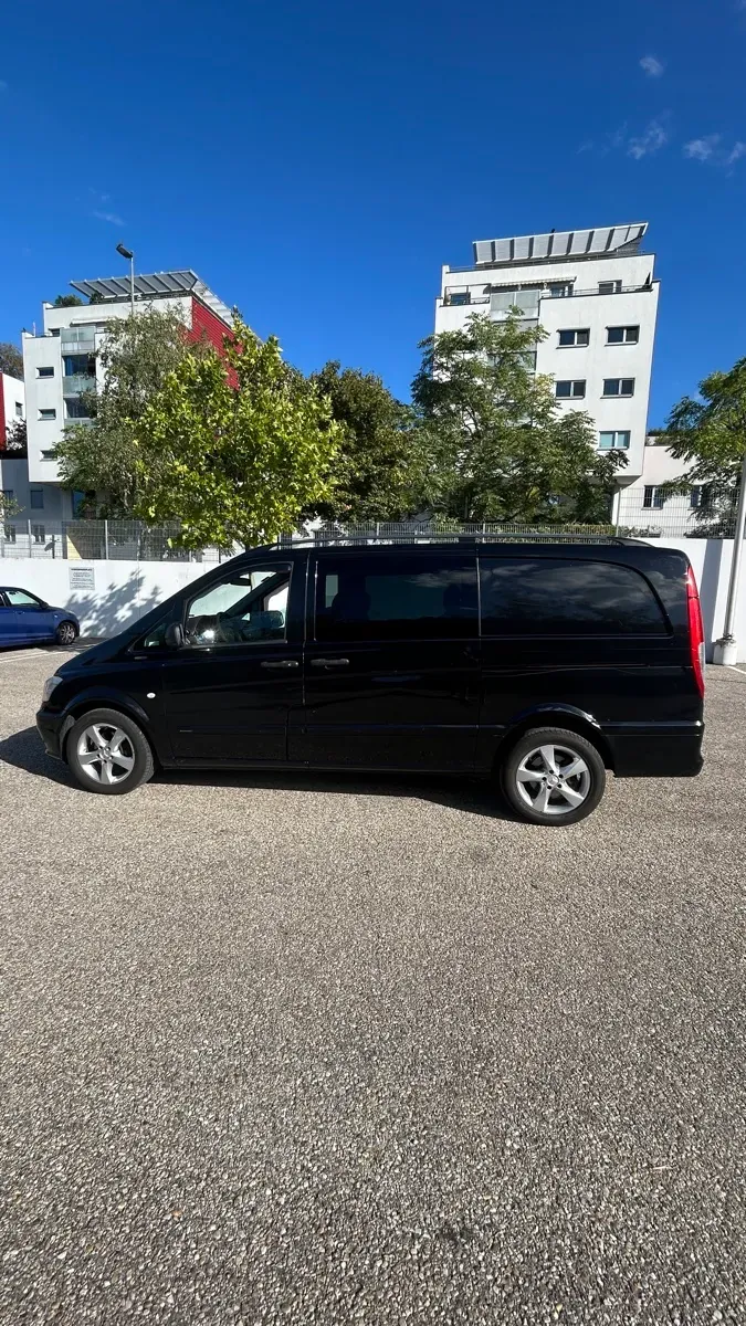 Mercedes-Benz Viano 2011 photo 3