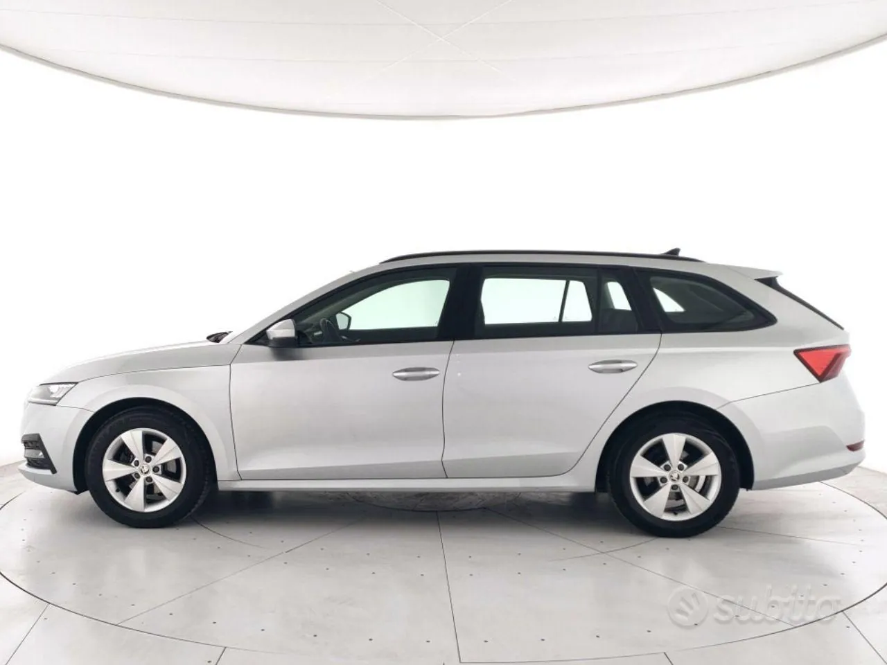 Skoda Octavia Wagon 2021 photo 2