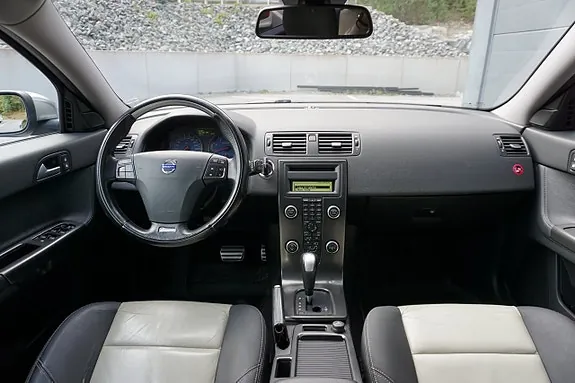 Volvo V50 2009 photo 2