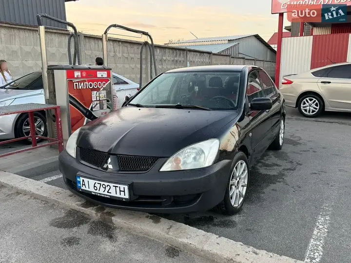 Mitsubishi Lancer