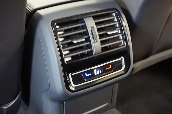Volkswagen Passat 2023 photo 5