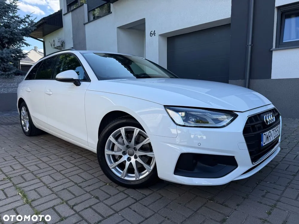 Audi A4 Avant 2021 photo 2