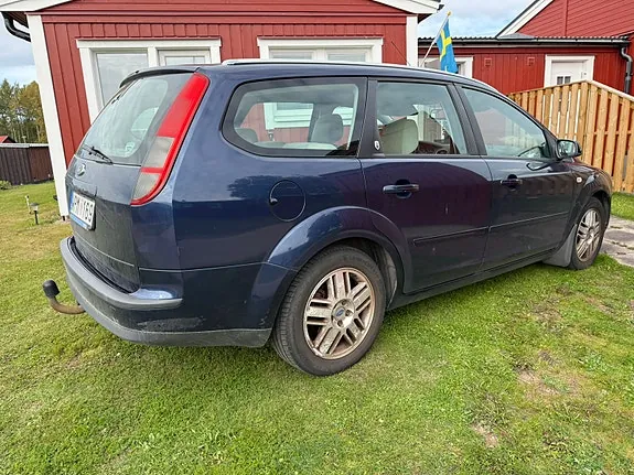 Ford Focus 2005 photo 2