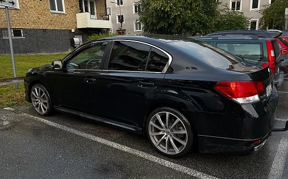 Subaru Legacy 2010 photo 3