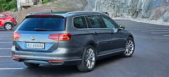 Volkswagen Passat 2016 photo 2