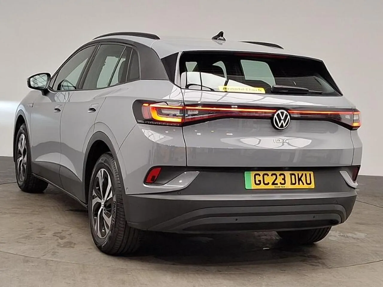 Volkswagen Id.4 2023 photo 2