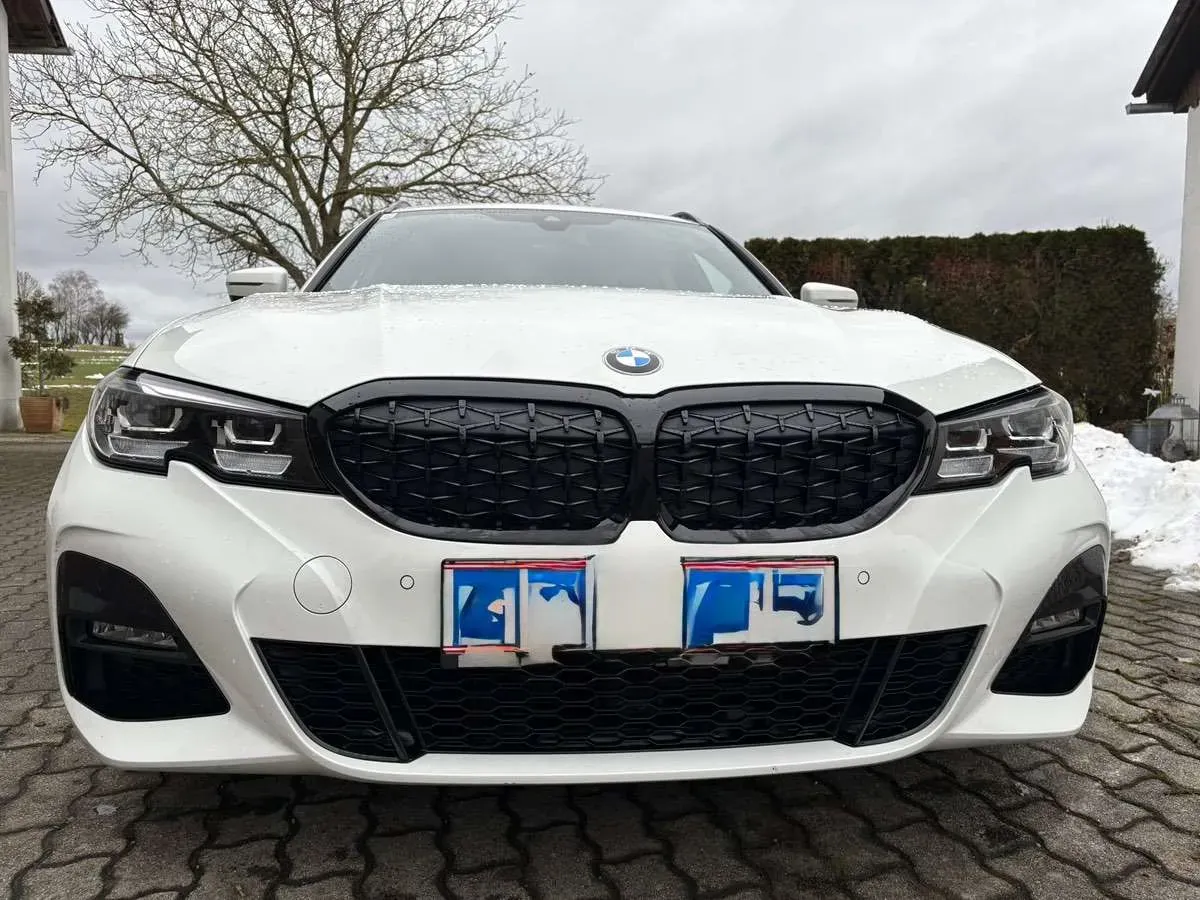 BMW 3 Series 2021 photo 3