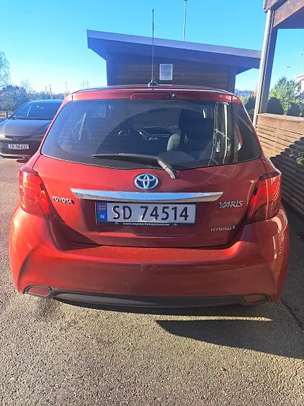 Toyota Yaris 2015 photo 4
