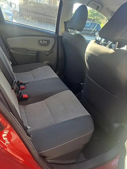 Toyota Yaris 2015 photo 2