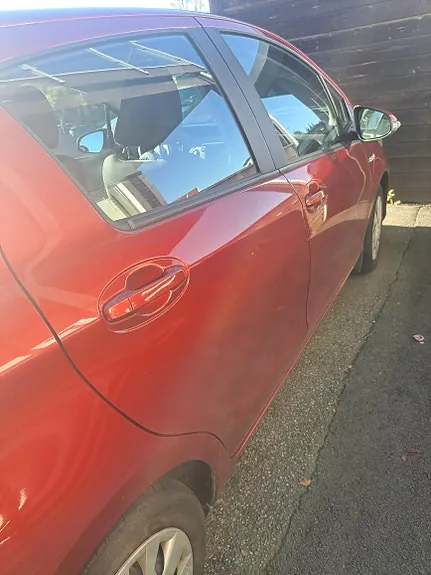 Toyota Yaris 2015 photo 3