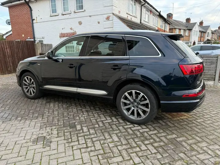 Audi Q7 2017 photo 4
