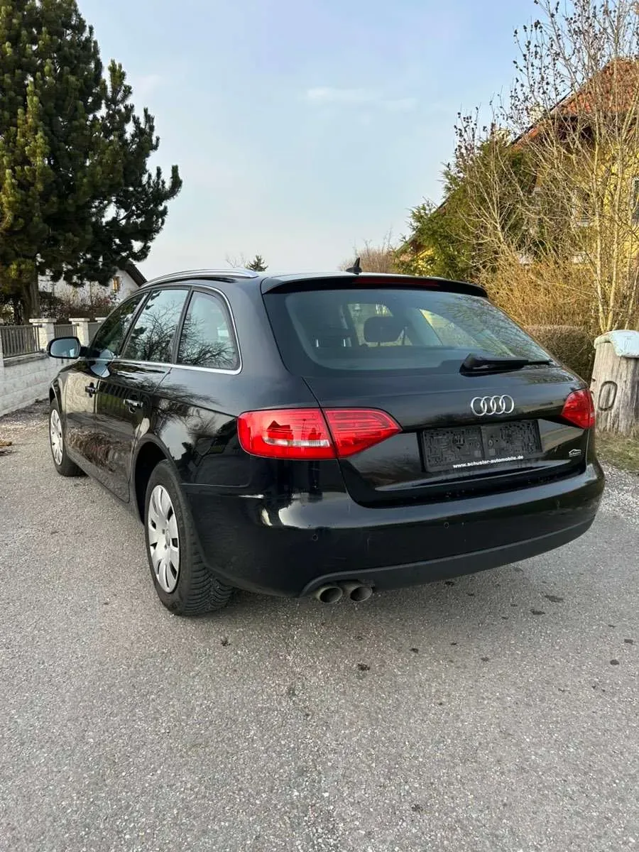 Audi A4 2010 photo 3