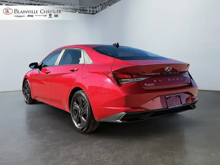 Hyundai Elantra 2022 photo 5