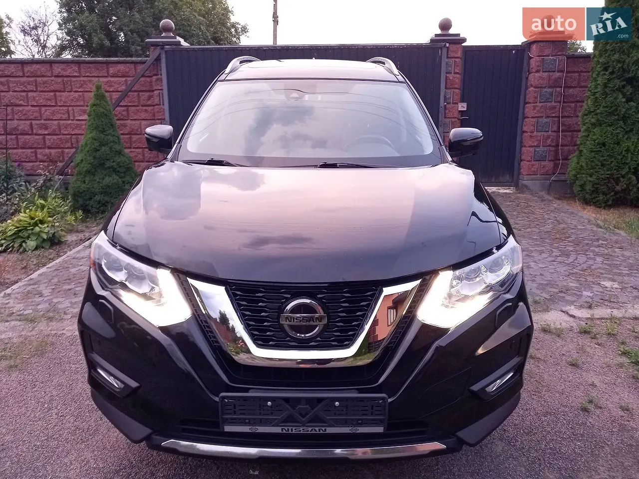 Nissan Rogue 2018 photo 2