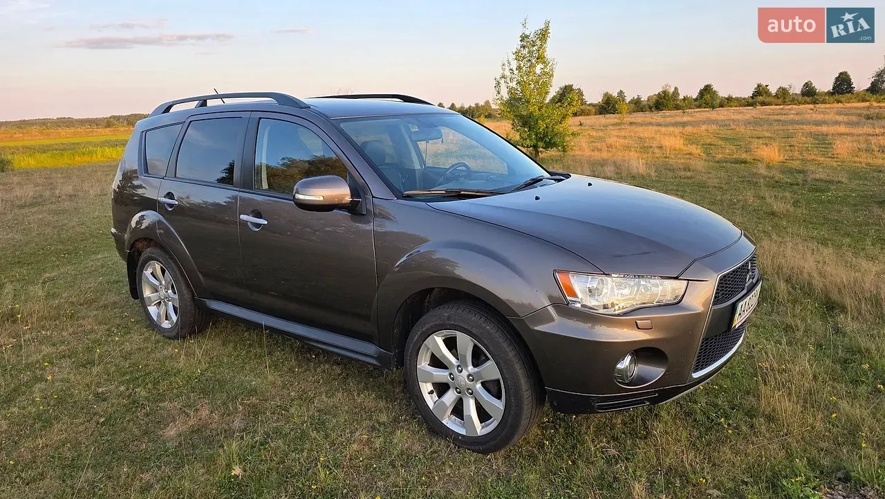Mitsubishi Outlander 2011 photo 4