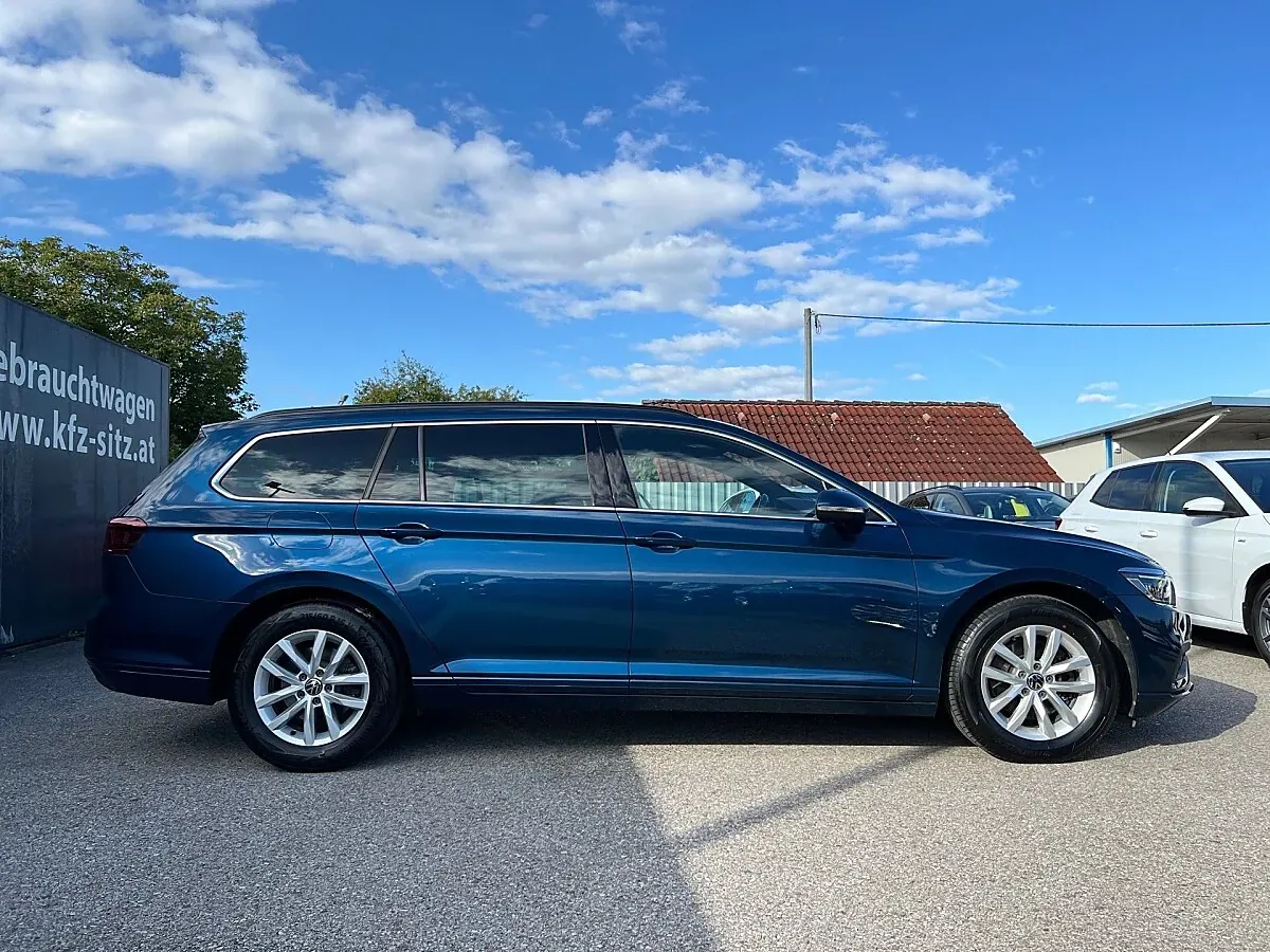Volkswagen Passat 2023 photo 2