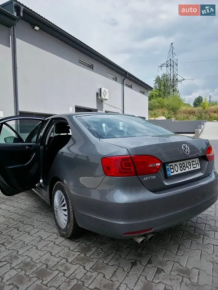 Volkswagen Jetta 2014 photo 2