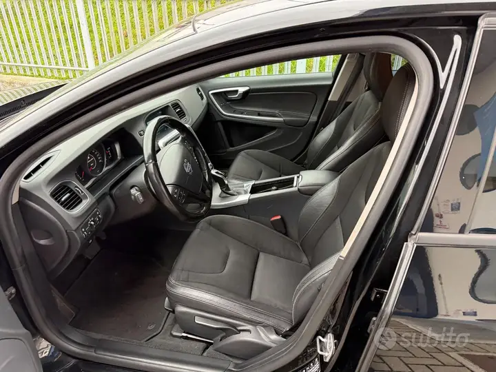 Volvo V60 2014 photo 5