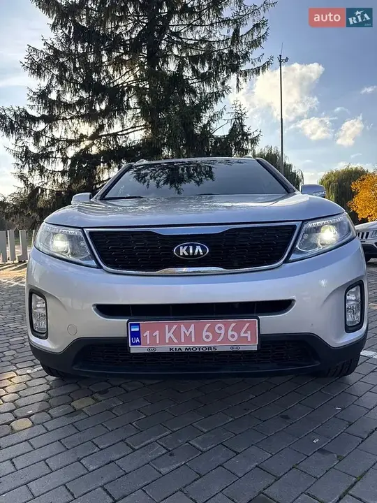 Kia Sorento 2013 photo 2