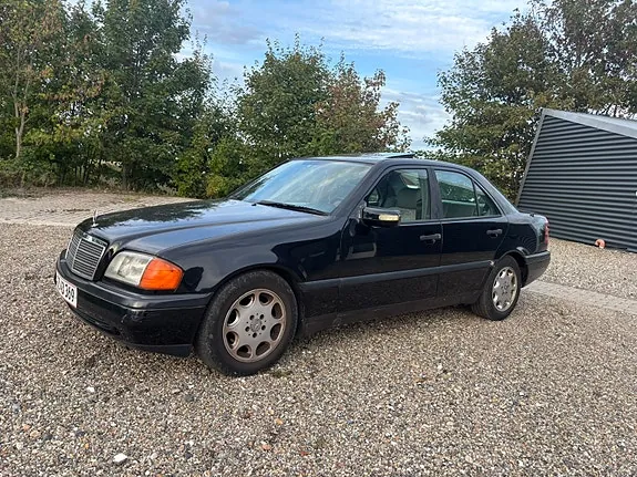 Mercedes-Benz C250 D 1994 photo 3