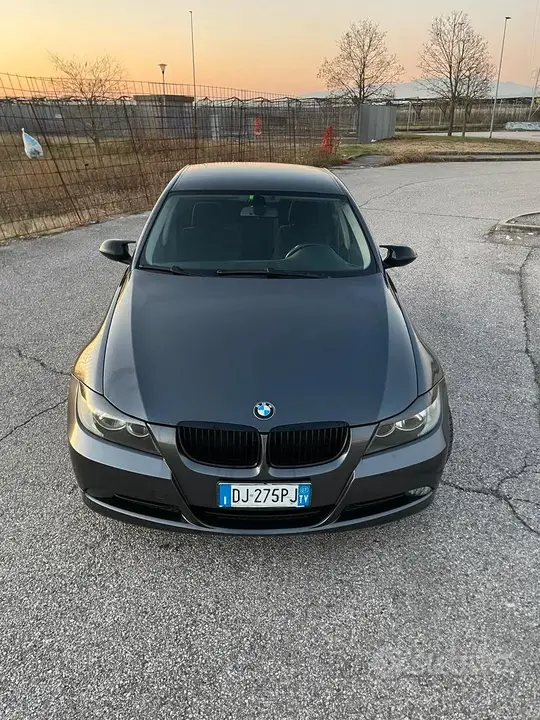 BMW 3 Series 2007 photo 2