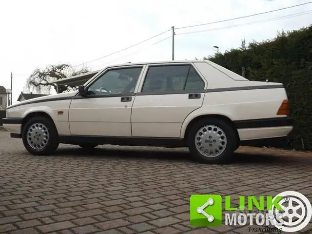 Alfa Romeo 75 1986 photo 4